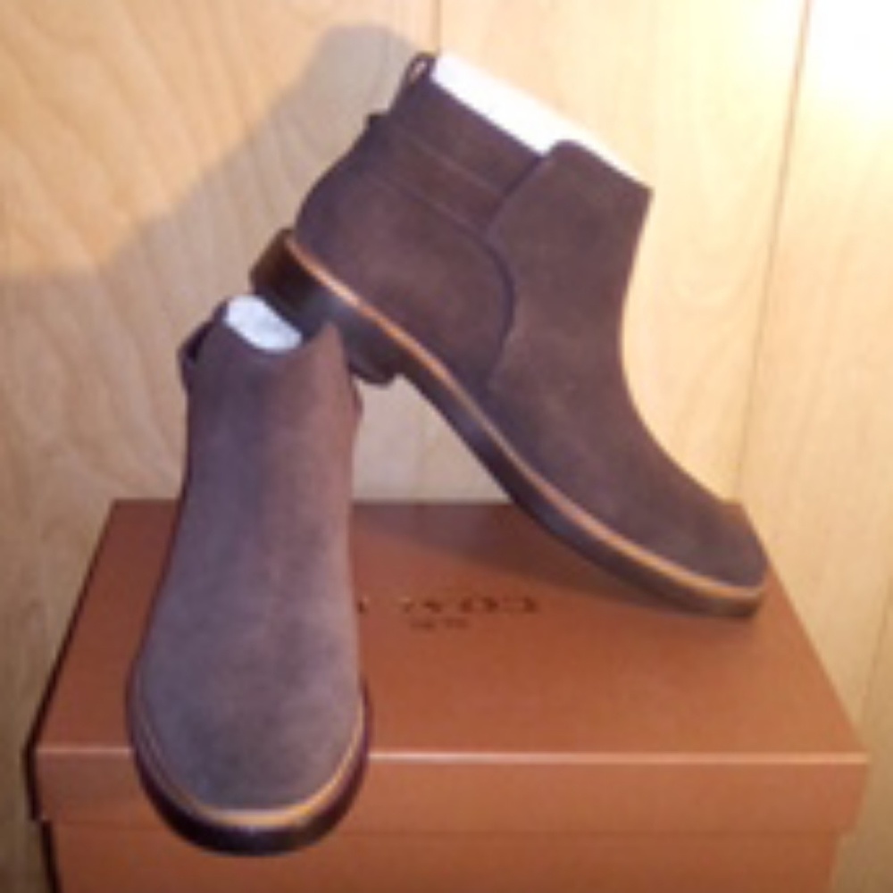 Coach boots